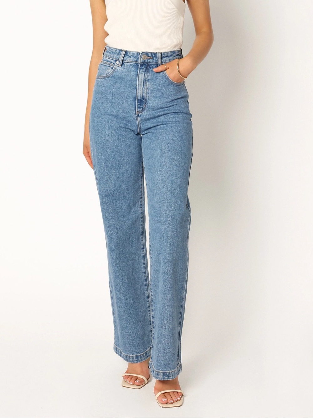 NWOT Abrand 94 high and wide denim jeans
